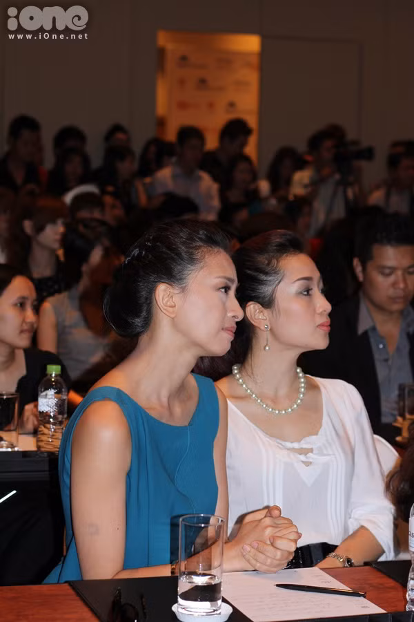 Trưa ngày 16/4, công ty VAA của Ngô Thanh Vân đã kết hợp với Quỹ Nhịp tim Việt Nam thực hiện buổi họp báo giới thiệu dự án Vết sẹo cuộc đời 3 năm 2012 mang chủ đề Trái tim thủy tinh, nối tiếp thành công của 2 chương trình trước đó đã thực hiện vào năm 2010, 2011. Dù nổi tiếng là một người bản lĩnh và mạnh mẽ nhưng đả nữ đã rất khó khăn để kìm nén những giọt nước mắt khi xem những đoạn phim về trẻ em không may mắn.