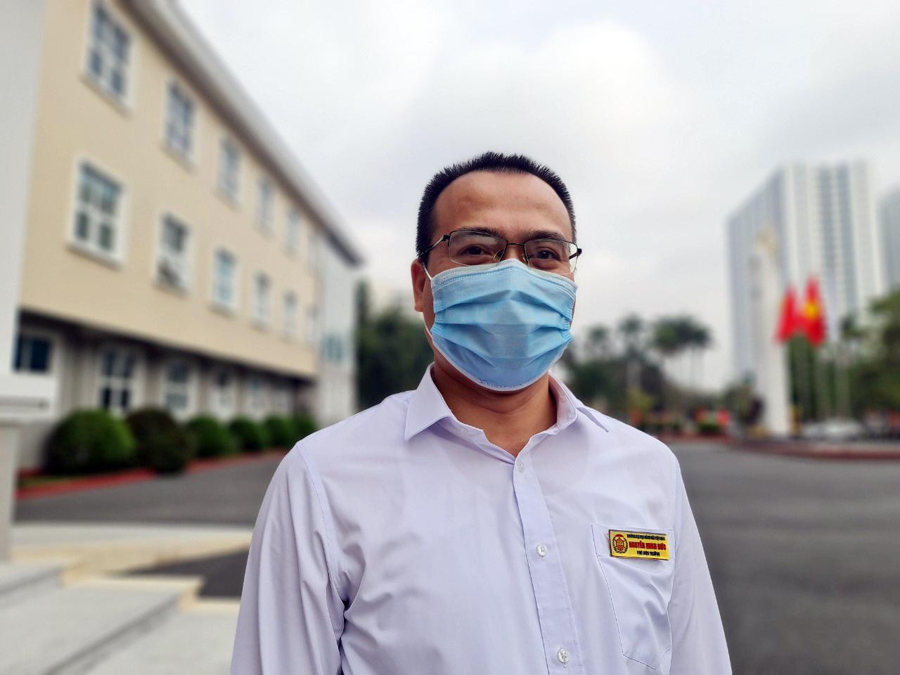 Phó giáo sư, Tiến sĩ Nguyễn Minh Đức, Phó hiệu trưởng Trường Đại học Hàng Hải cho biết, nhà trường đã lên sẵn kế hoạch dạy học trực tuyến trong tình hình dịch bệnh kéo dài (Ảnh: Lã Tiến) Phó giáo sư, Tiến sĩ Nguyễn Minh Đức, Phó hiệu trưởng Trường Đại học Hàng Hải cho biết, nhà trường đã lên sẵn kế hoạch dạy học trực tuyến trong tình hình dịch bệnh kéo dài (Ảnh: Lã Tiến)