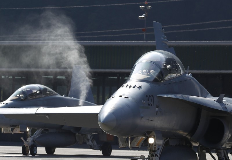 F/A-18 đóng tại Meiringen. F/A-18 đóng tại Meiringen.