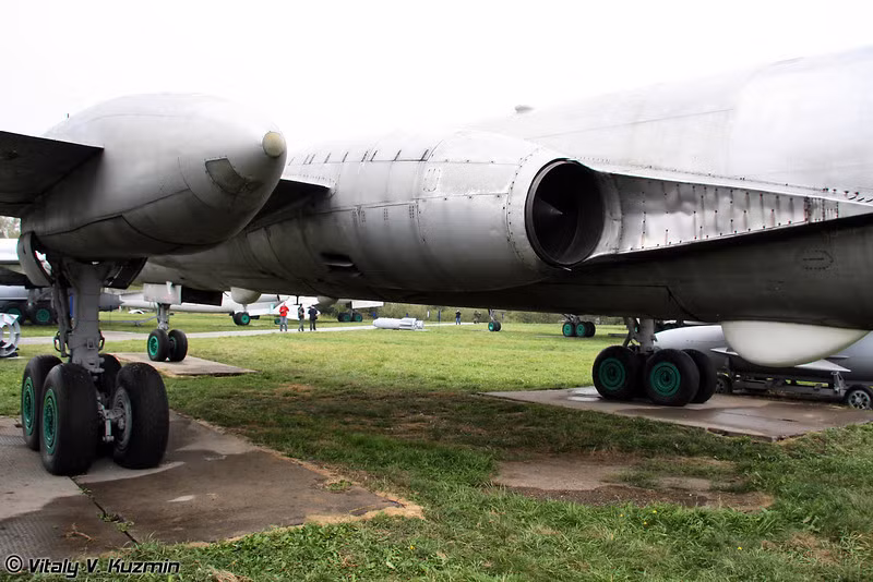 Tu-16R Tu-16R