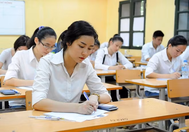 Sáng 25/6, hơn 900.000 thí sinh cả nước bước vào kỳ thi quốc gia 2018 với môn Ngữ văn. Đây cũng là môn thi duy nhất bằng hình thức tự luận. (Ảnh minh họa trên giaoduc.net.vn) Sáng 25/6, hơn 900.000 thí sinh cả nước bước vào kỳ thi quốc gia 2018 với môn Ngữ văn. Đây cũng là môn thi duy nhất bằng hình thức tự luận. (Ảnh minh họa trên giaoduc.net.vn)
