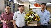 Thủ tướng: Ngòi bút nhà báo phải là vũ khí sắc bén “phò chính trừ tà" ảnh 6