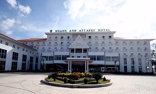 Toàn cảnh khách sạn 4 sao Hoàng Anh Attapeu tại Lào. Ảnh: HAGL Group. Toàn cảnh khách sạn 4 sao Hoàng Anh Attapeu tại Lào. Ảnh: HAGL Group.