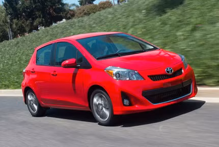 20. Toyota Yaris Giá khởi điểm: 15.140 USD.
