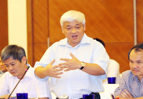 Bầu Kiên tiếp tục thể hiện quyết tâm làm ‘sạch’ bóng đá VN.