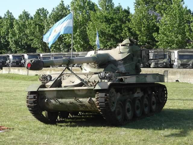 Xe tăng hạng nhẹ AMX-13 Xe tăng hạng nhẹ AMX-13
