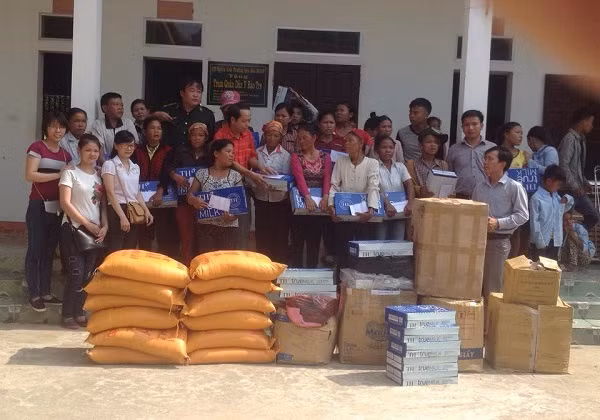 Thầy "áo tơi" dành trọn mùa hè cho trẻ em dân tộc thiểu số ảnh 6