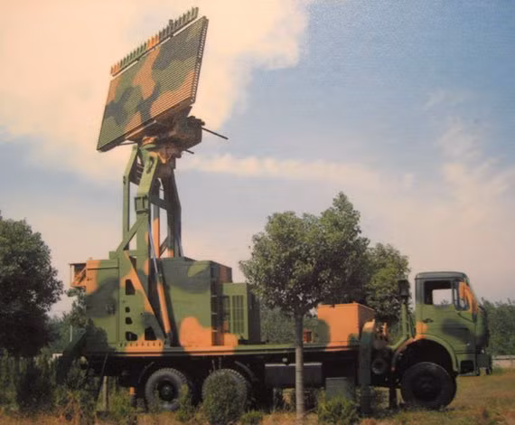Radar YLC-8A làm việc với sóng ngắn VHF.