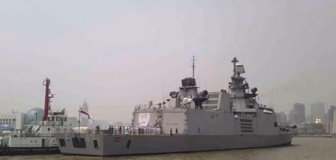 Tàu hộ vệ tên lửa INS Shivalik của Hải quân Ấn Độ. Tàu hộ vệ tên lửa INS Shivalik của Hải quân Ấn Độ.
