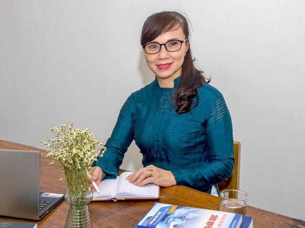 Tiến sĩ Nguyễn Thị Kim Phụng - Giám đốc Trung tâm Kiểm định chất lượng giáo dục Thăng Long – CEA Thăng Long, Giám đốc Công ty Luật TNHH Kim Phụng và Cộng sự, nguyên Vụ trưởng Vụ giáo dục đại học (Bộ Giáo dục và Đào tạo) - Ảnh: NVCC