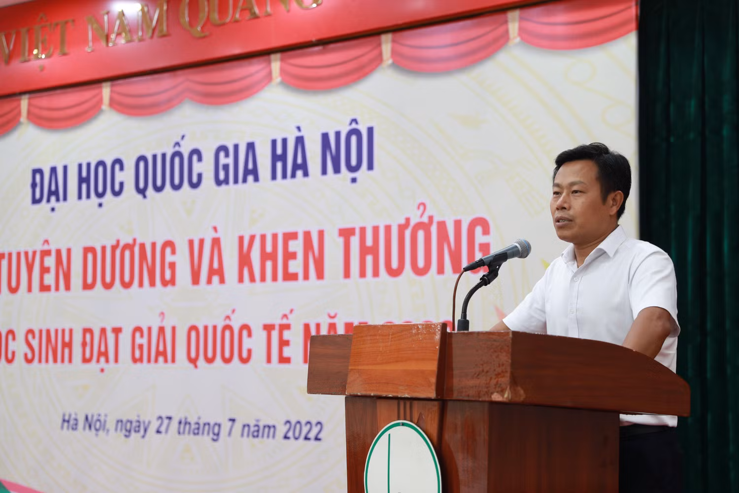 Giáo sư Lê Quân - Giám đốc Đại học Quốc gia Hà Nội phát biểu tại buổi lễ (ảnh: VNU)