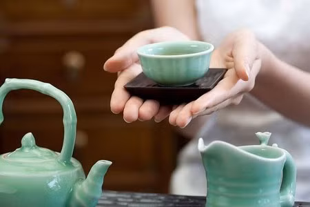 Chè xanh chứa một chất chống oxi-hóa mạnh có thể diệt các gốc tự do.