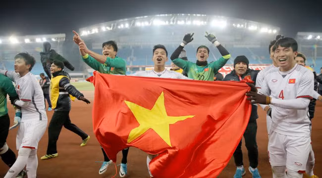 Ca ngợi Tổ quốc, viết vạn trang sách vẫn chưa trọn vẹn ảnh 4