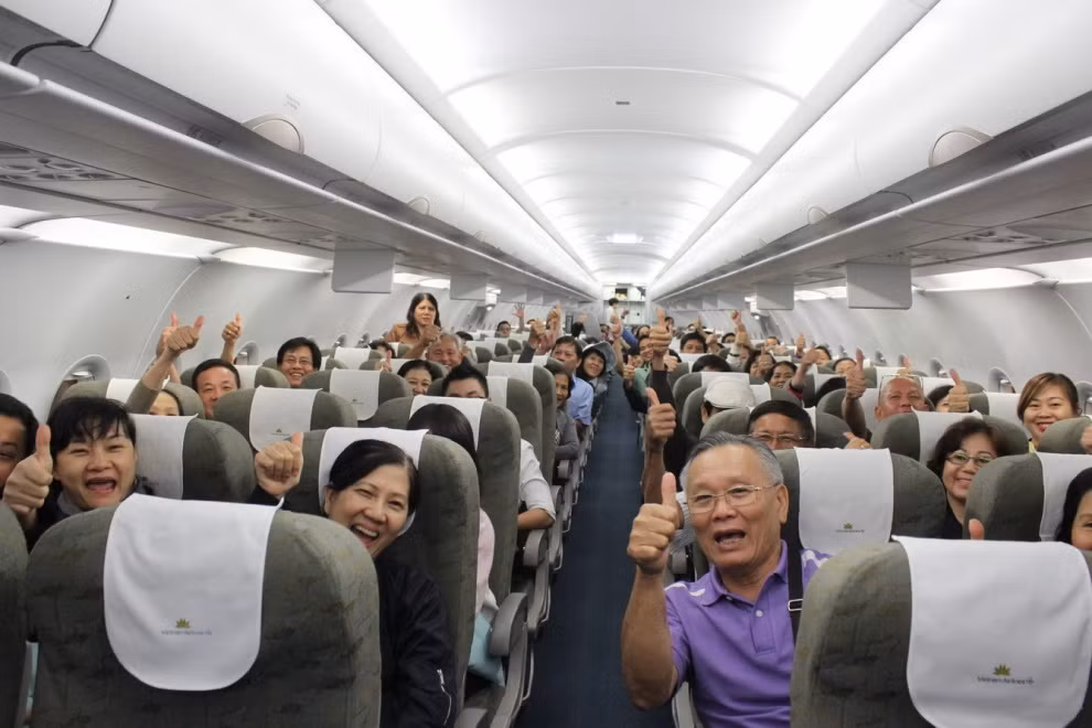 Các chuyến bay charter có sức chứa lớn và được tổ chức vào mùa đẹp nhất để giúp du khách thuận tiện trong hành trình tham quan.