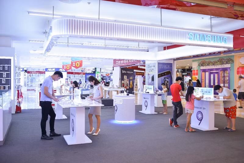 Khách hàng có cơ hội nâng cấp dung lượng Note9 miễn phí và tham gia Quay số may mắn trúng thưởng nhiều phần quà giá trị tại VinPro. Khách hàng có cơ hội nâng cấp dung lượng Note9 miễn phí và tham gia Quay số may mắn trúng thưởng nhiều phần quà giá trị tại VinPro.