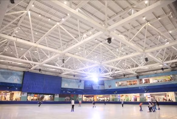 Thủy cung Vinpearlland Times City và sân băng trong nhà tại Royal City là một trong những điểm dừng chân được yêu thích nhất, đặc biệt là đối với các cư dân nhí Thủy cung Vinpearlland Times City và sân băng trong nhà tại Royal City là một trong những điểm dừng chân được yêu thích nhất, đặc biệt là đối với các cư dân nhí