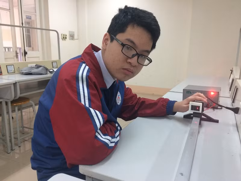 Lê Kỳ Nam - Gương mặt trẻ tiêu biểu tỉnh Quảng Ninh 2017 trong lĩnh vực học tập