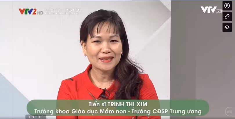 Tiến sĩ Trịnh Thị Xim chia sẻ trong buổi tọa đàm “Khoa học diệu kỳ” Tiến sĩ Trịnh Thị Xim chia sẻ trong buổi tọa đàm “Khoa học diệu kỳ”