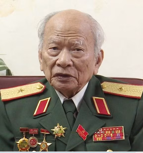 Thiếu tướng Huỳnh Đắc Hương. Thiếu tướng Huỳnh Đắc Hương.