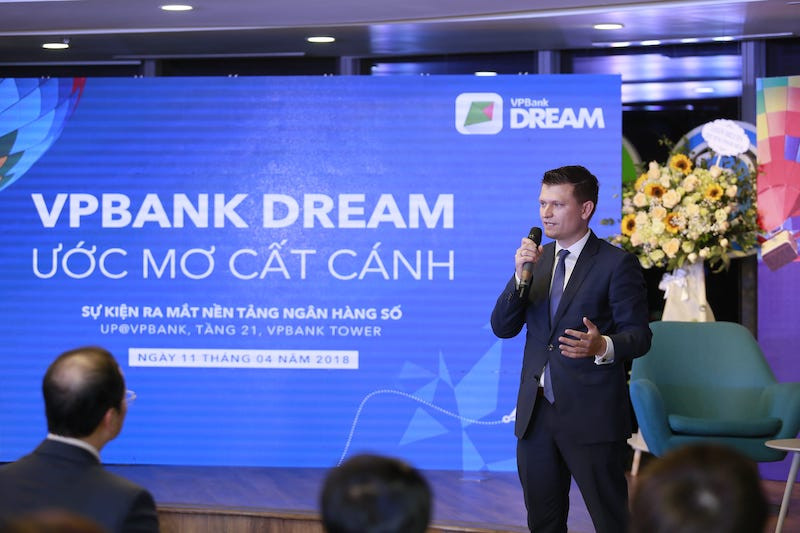 Ông Dmitry Bocharov giới thiệu ứng dụng Dream