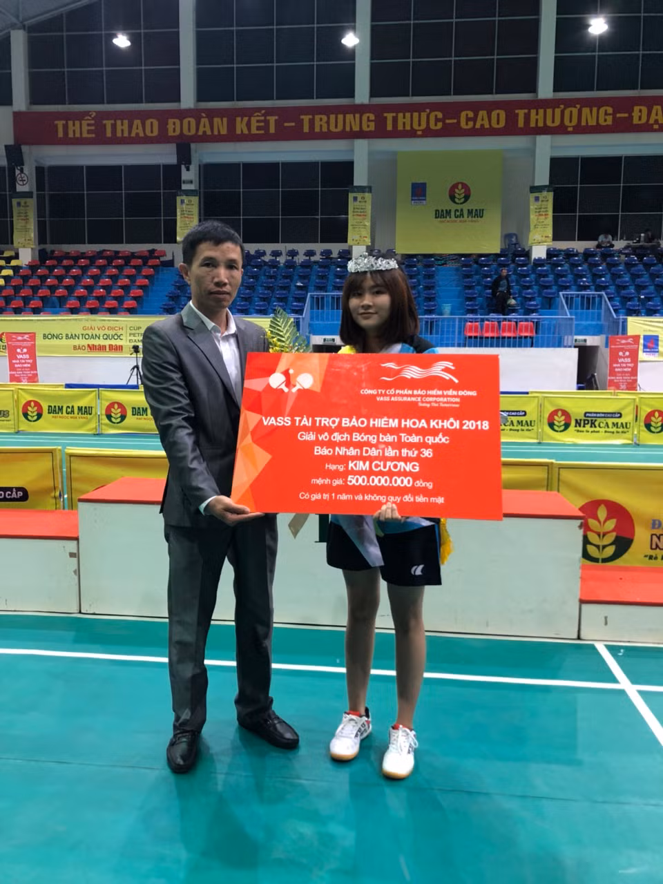 Hoa khôi Chung Thị Mỹ Huyền, đoàn bóng bàn Tây Ninh đã trở thành Hoa khôi giải Vô địch bóng bàn toàn quốc Báo Nhân Dân lần thứ 36.