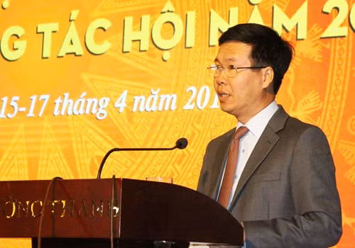 Đồng chí Võ Văn Thưởng, Ủy viên Bộ Chính trị, Bí thư Trung ương Đảng, Trưởng Ban Tuyên giáo Trung ương phát biểu chỉ đạo Hội nghị. Đồng chí Võ Văn Thưởng, Ủy viên Bộ Chính trị, Bí thư Trung ương Đảng, Trưởng Ban Tuyên giáo Trung ương phát biểu chỉ đạo Hội nghị.