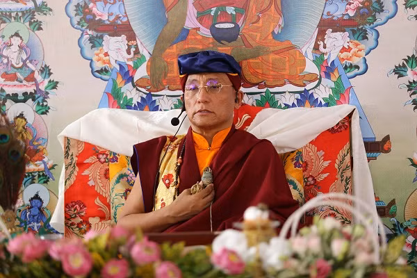 Đức Gyalwang Drukpa tại chùa Thiên Quang, Bình Dương Đức Gyalwang Drukpa tại chùa Thiên Quang, Bình Dương