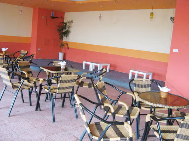 Phòng khách, nơi sinh viên đón tiếp bạn bè, người thân đến thăm Phòng khách, nơi sinh viên đón tiếp bạn bè, người thân đến thăm