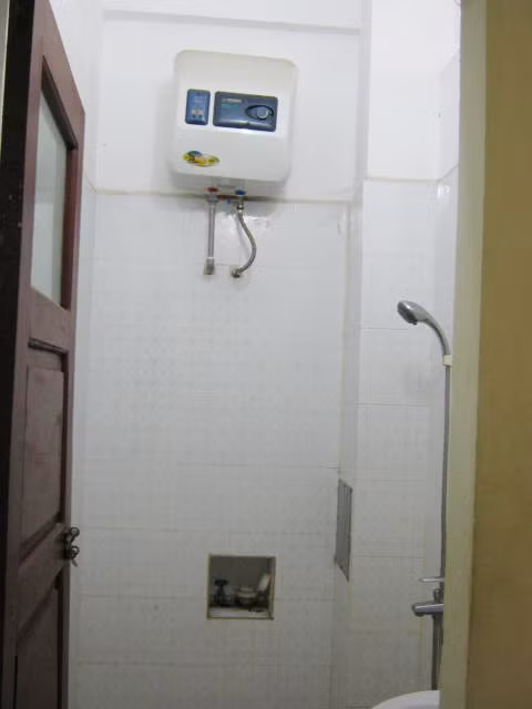 Phòng tắm nóng lạnh trong phòng chất lượng cao Phòng tắm nóng lạnh trong phòng chất lượng cao