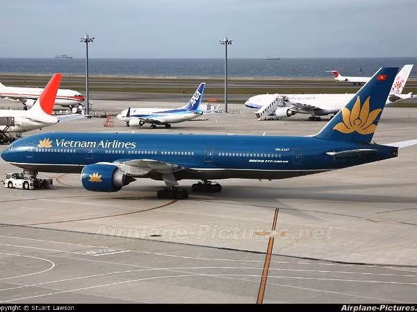 Thời tiết ảnh hưởng nhiều đến hoạt động bay của các hãng hàng không. (Ảnh: Vietnam Airlines)
