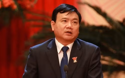 Bộ trưởng Đinh La Thăng cho rằng, muốn giải cứu bất động sản chỉ có cách giảm giá bán.