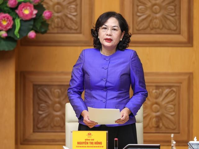 Thống đốc Ngân hàng Nhà nước Nguyễn Thị Hồng bày tỏ cảm ơn các ngân hàng thương mại đã luôn thể hiện trách nhiệm xã hội, có nhiều đóng góp cho công tác phòng chống dịch bệnh COVID-19. Ảnh VGP/Nhật Bắc Thống đốc Ngân hàng Nhà nước Nguyễn Thị Hồng bày tỏ cảm ơn các ngân hàng thương mại đã luôn thể hiện trách nhiệm xã hội, có nhiều đóng góp cho công tác phòng chống dịch bệnh COVID-19. Ảnh VGP/Nhật Bắc