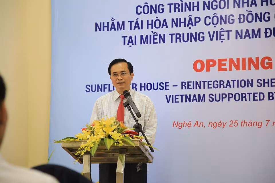 Phó Chủ tịch Ủy ban nhân dân tỉnh Nghệ An - ông Lê Ngọc Hoa phát biểu (Ảnh: trung tâm cung cấp) Phó Chủ tịch Ủy ban nhân dân tỉnh Nghệ An - ông Lê Ngọc Hoa phát biểu (Ảnh: trung tâm cung cấp)