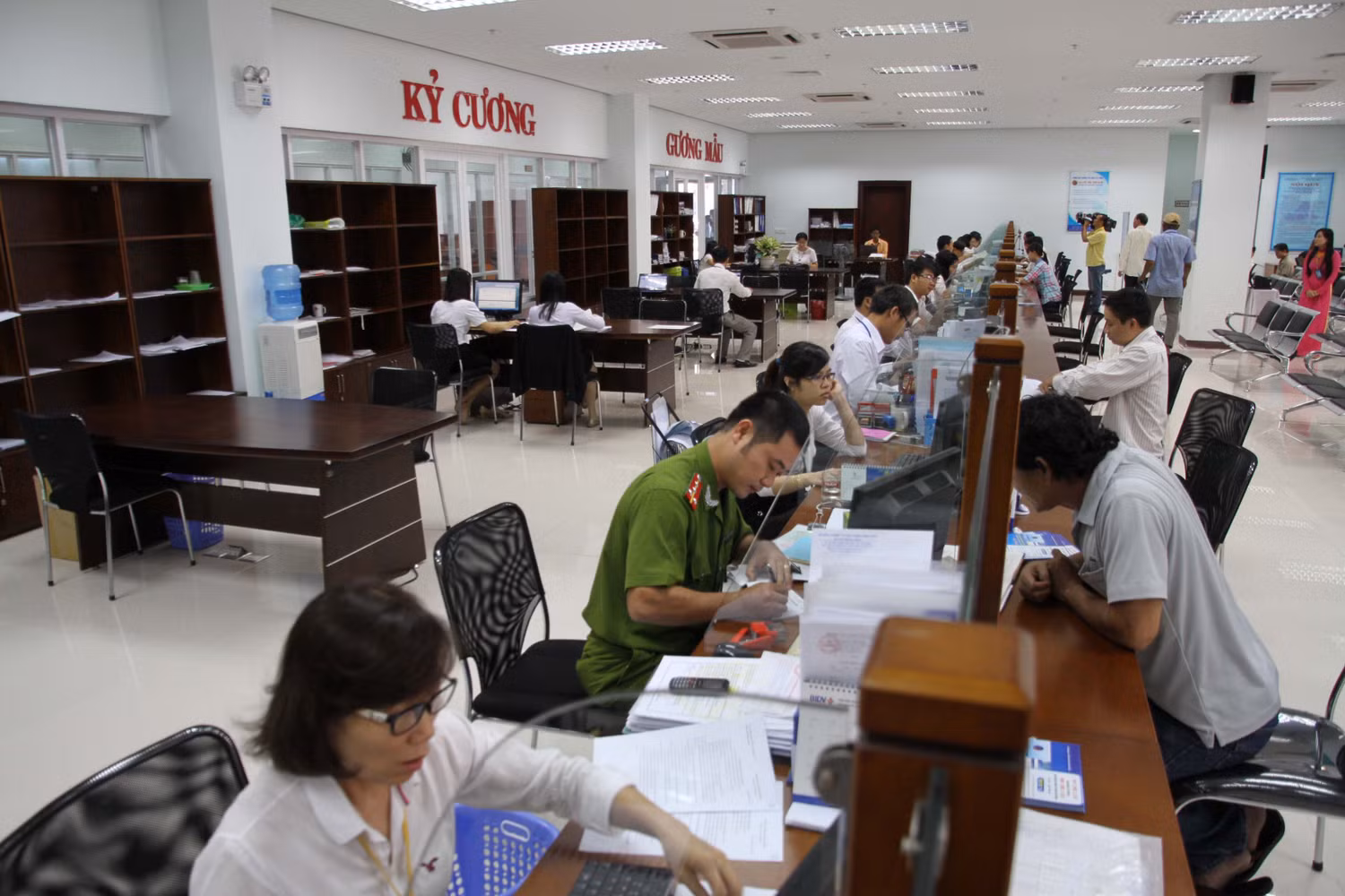 Từ đây tính tương tác trong lĩnh vực hành chính của thành phố được nâng cao hơn với các loại hình dịch vụ và công nghệ cao, giúp người dân và doanh nghiệp tiết kiệm thời gian và tiếp cận dễ dàng hơn với một nền quản lý hành chính công thân thiện, hiệu quả.