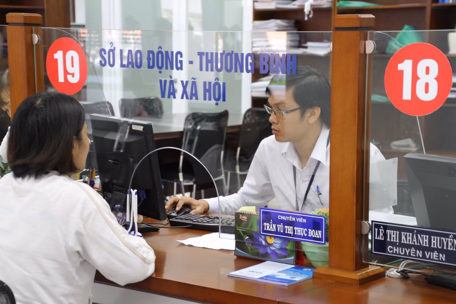 Qua đó, tạo ra bước đột phá cho chính quyền thành phố trong công cuộc cải cách hành chính theo hướng 3 hơn “nhanh hơn, hợp lý hơn, thân thiện hơn” nhằm phục vụ ngày càng tốt hơn cho người dân và doanh nghiệp Đà Nẵng.