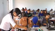 Giáo viên, phụ huynh và học sinh vui mừng vì bỏ điểm khuyến khích nghề ảnh 2