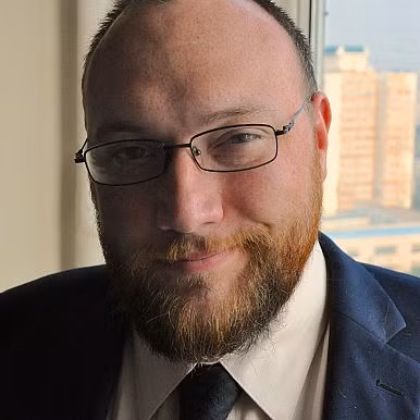 Tyler Roney, chuyên gia về Trung Quốc, tác giả bài phân tích trên The Diplomat.