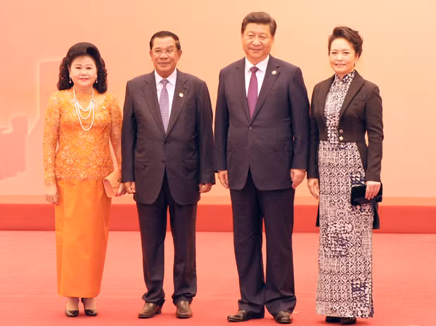 Vợ chồng Thủ tướng Campuchia Hun Sen và Chủ tịch Trung Quốc Tập Cận Bình.