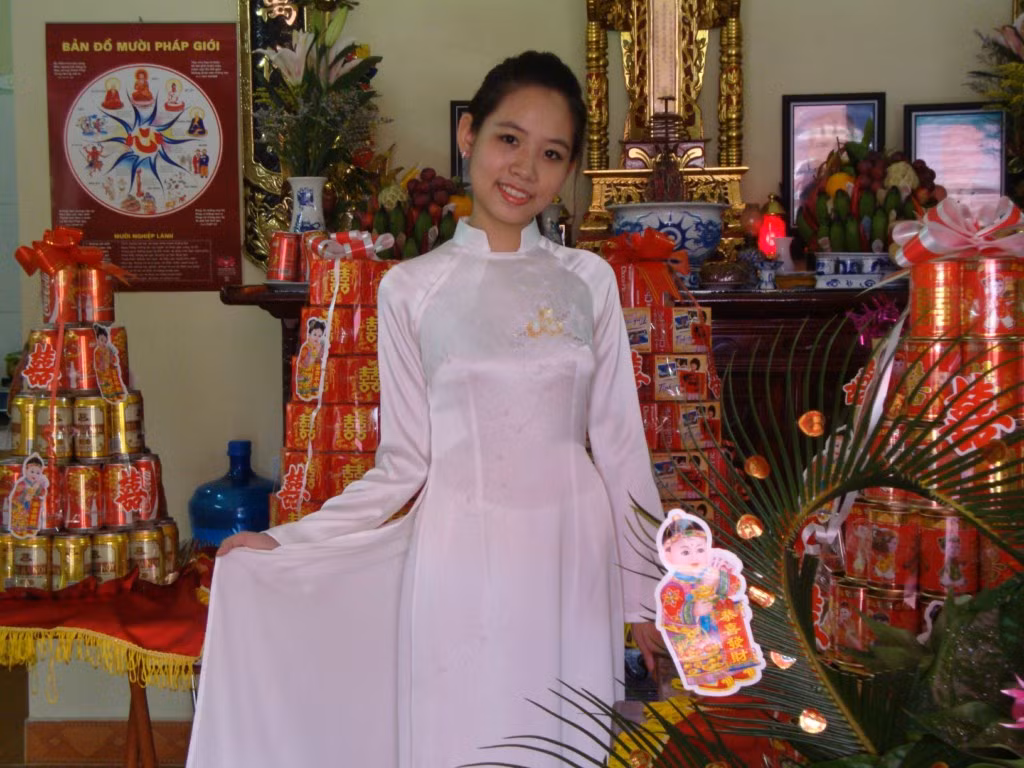 Sở thích của mình là hát,vẽ và tham gia các hoạt động của Đoàn