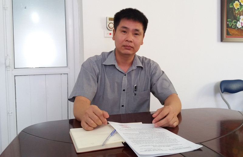 Ông Nguyễn Trọng Tiến, Phó Hiệu trưởng Trường Trung cấp Cộng đồng Hà Nội trong buổi làm việc với phóng viên cho rằng việc nhà trường thông báo tuyển sinh là đúng vì "bây giờ không có thông tin tuyển sinh thì ký cái gì (?!)". Ảnh Bảo Nam. Ông Nguyễn Trọng Tiến, Phó Hiệu trưởng Trường Trung cấp Cộng đồng Hà Nội trong buổi làm việc với phóng viên cho rằng việc nhà trường thông báo tuyển sinh là đúng vì "bây giờ không có thông tin tuyển sinh thì ký cái gì (?!)". Ảnh Bảo Nam.