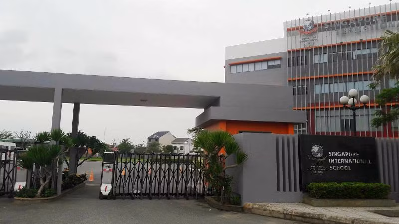 Phụ huynh cho rằng, bức thư kêu gọi ủng hộ từ thiện của trường quốc tế Singapore là không phù hợp. Ảnh: AN Phụ huynh cho rằng, bức thư kêu gọi ủng hộ từ thiện của trường quốc tế Singapore là không phù hợp. Ảnh: AN