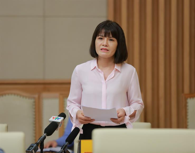 Cô Nguyễn Thị Nhiếp, Hiệu trưởng Trường Trung học phổ thông Yên Hòa (Hà Nội) phát biểu tại phiên họp (Ảnh: Bộ Giáo dục và Đào tạo) Cô Nguyễn Thị Nhiếp, Hiệu trưởng Trường Trung học phổ thông Yên Hòa (Hà Nội) phát biểu tại phiên họp (Ảnh: Bộ Giáo dục và Đào tạo)