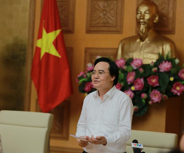 Bộ trưởng Bộ Giáo dục và Đào tạo báo cáo tại phiên họp (Ảnh: Bộ Giáo dục và Đào tạo) Bộ trưởng Bộ Giáo dục và Đào tạo báo cáo tại phiên họp (Ảnh: Bộ Giáo dục và Đào tạo)