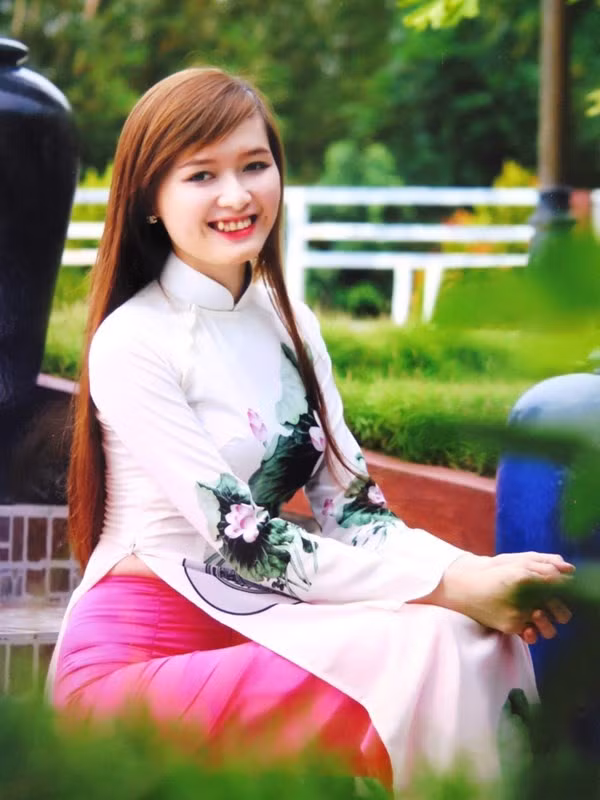Thí sinh Huỳnh Hồng Khai - SBD 318 có khuôn mặt hiền lành và nữ tính. Thí sinh Huỳnh Hồng Khai - SBD 318 có khuôn mặt hiền lành và nữ tính.