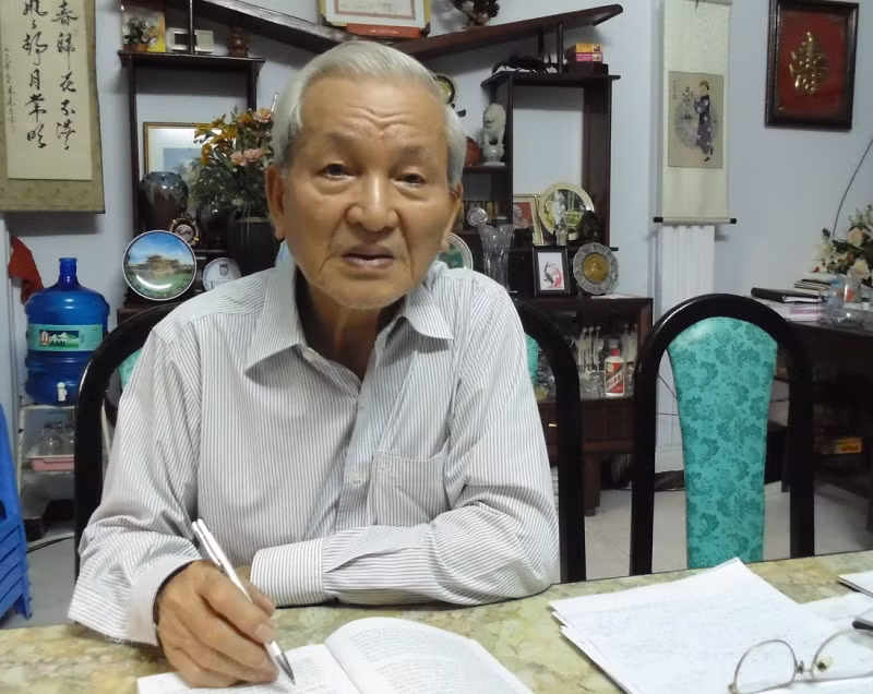 Thầy giáo Nguyễn Thiện Chí - cựu sinh viên Khoa Ngôn ngữ - Văn học Trung Quốc, ĐH Bắc Kinh.