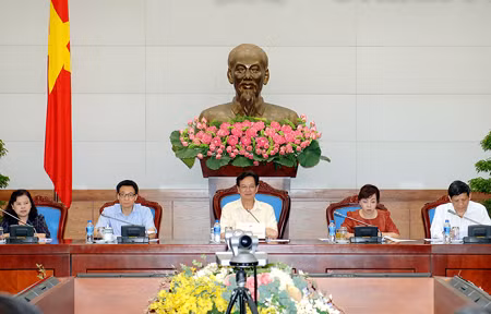 Thủ tướng yêu cầu Bộ Y tế và các Bộ, ngành, địa phương khẩn trương, bằng mọi biện pháp cần thiết nhằm đạt yêu cầu cao nhất là ngăn chặn bệnh dịch lây lan vào Việt Nam. Thủ tướng yêu cầu Bộ Y tế và các Bộ, ngành, địa phương khẩn trương, bằng mọi biện pháp cần thiết nhằm đạt yêu cầu cao nhất là ngăn chặn bệnh dịch lây lan vào Việt Nam.