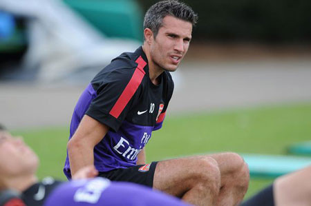 Arsenal muốn có được 20 triệu bảng nếu bán Van Persie Arsenal muốn có được 20 triệu bảng nếu bán Van Persie