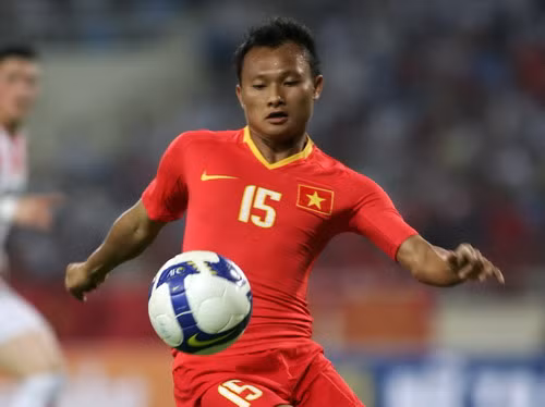 Ở Đội tuyển Quốc gia Việt Nam, mỗi lần được ra sân là mỗi lần Hoàng chiến đấu hết mình vì màu cờ Tổ Quốc.