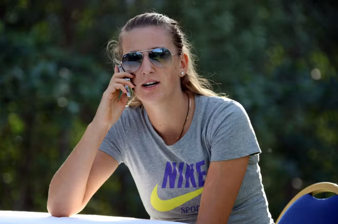 Ngoài thi đấu, Azarenka sẽ cùng các tay vợt khách mời tham gia nhiều hoạt động giao lưu khác với người hâm mộ Việt Nam. Cụ thể vào ngày 19-9, họ sẽ có buổi giao lưu trực tuyến với bạn đọc Tuổi Trẻ Online, thi đấu giao lưu với các tài năng trẻ của làng quần vợt Việt Nam. Ngoài thi đấu, Azarenka sẽ cùng các tay vợt khách mời tham gia nhiều hoạt động giao lưu khác với người hâm mộ Việt Nam. Cụ thể vào ngày 19-9, họ sẽ có buổi giao lưu trực tuyến với bạn đọc Tuổi Trẻ Online, thi đấu giao lưu với các tài năng trẻ của làng quần vợt Việt Nam.