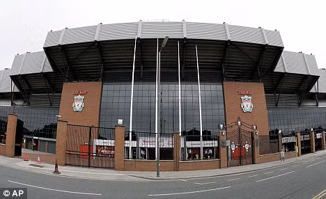 Sân Anfield nơi 4 CĐV Arsenal bị bắt giữ